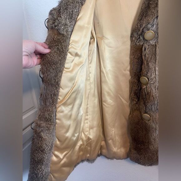Vintage Fur Coat in Brown with leather trim. Medium - Picture 5 of 8